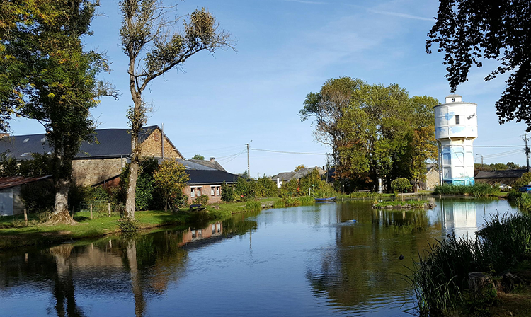 Nassogne, Plaatselijk Dorp